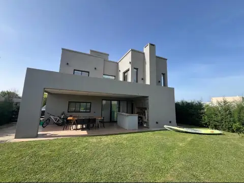 Casa en Venta de 4 dormitorios