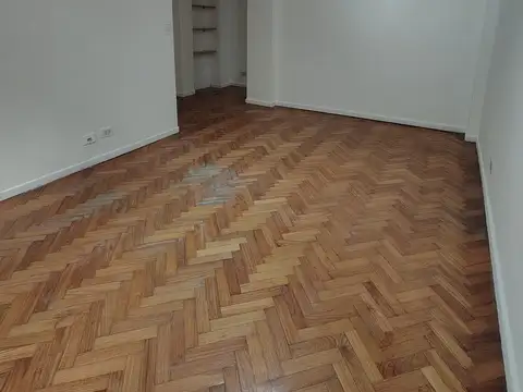 Av. Luis M Campos 300