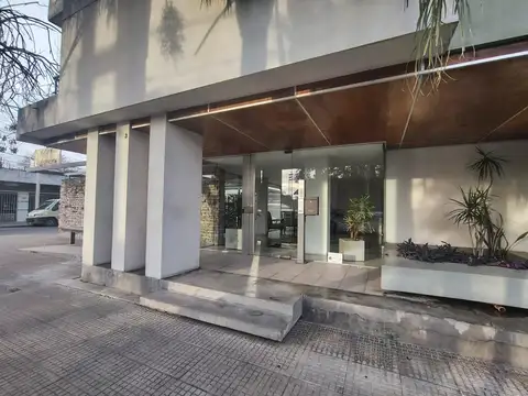 Depto 3 ambientes, Castelar centro