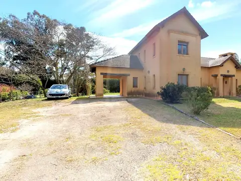 CASA EN VENTA CAMPOS DE ROCA