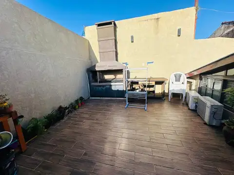Depto Tipo Casa en Venta de 4 ambientes