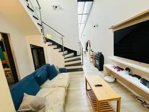 Depto Tipo Casa en Venta de 3 dormitorios