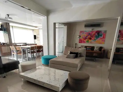 CASA 7 AMB + HAB. DE SERVICIO  - DOBLE LOTE - PISCINA