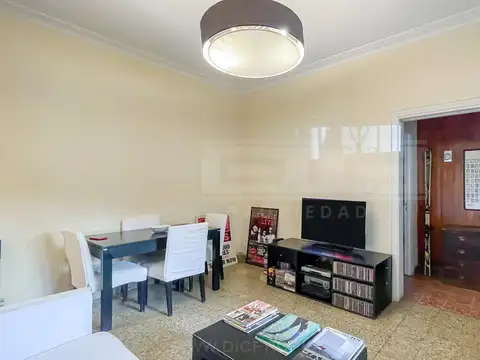 Depto Tipo Casa en Venta 40 años