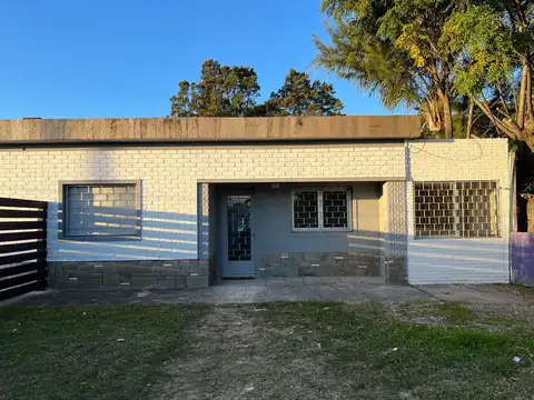 ALQUILER-casa 2 dormitorios y fondo-SOLYMAR SUR