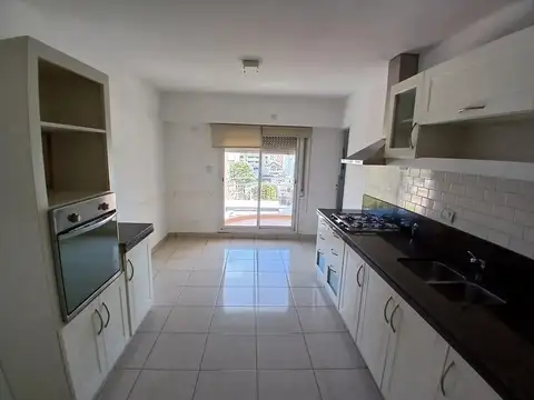 Departamento en Alquiler con 1 cocheras