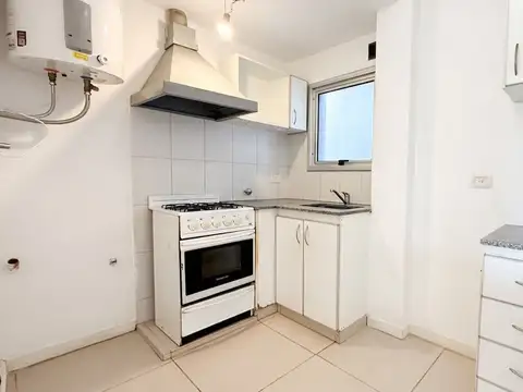 Gral Hornos 2700, Piso 1
