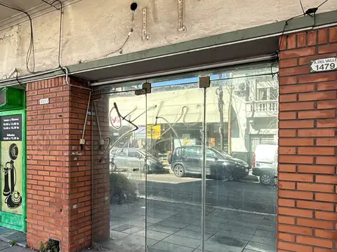 Local comercial a metros de Av. Maipu.