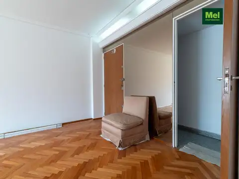 Semipiso de 4 ambientes con balcón corrido