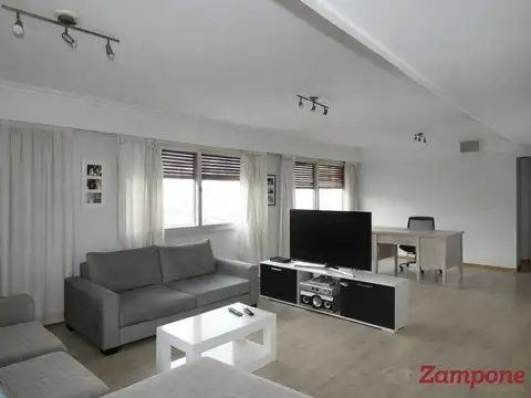 Departamento de 4 ambientes en Lomas de Zamora con cochera, baulera y dependencia de servicio