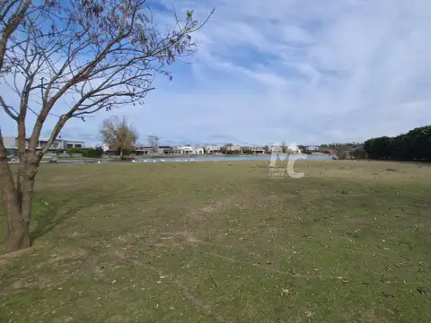 Terreno en Venta de 818,0 m2