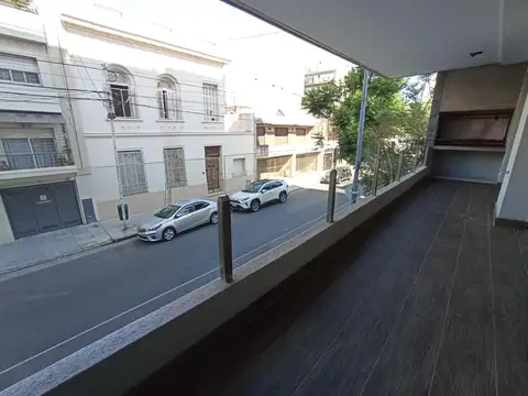 Piso en venta 5 amb con patio cochera cubierta fija a estrenar Flores