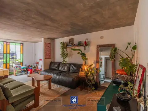 PH DE ESTILO 4 AMBIENTES CON ESTUDIO Y JARDIN EN CHACARITA