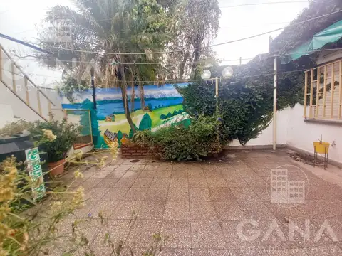 Venta de Casa 2 dormitorios cochera patio apto credito