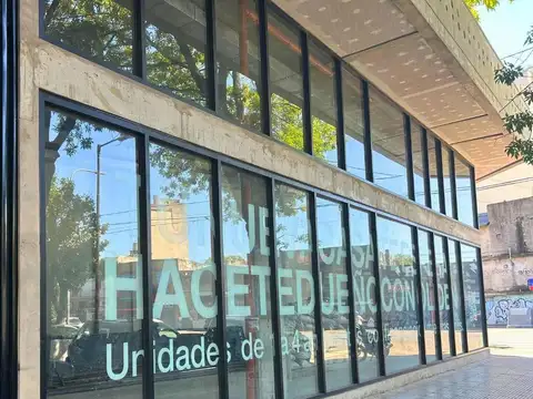 Local a Estrenar en Venta – Esquina Estratégica en Liniers