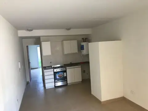 Departamento en Alquiler en Bella Vista, $ 600.000