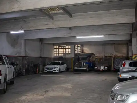 Galpon en Venta en Morón, USD 570.000