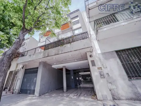 Luminoso departamento de 2 ambientes al contra frente con balcón en Villa Urquiza