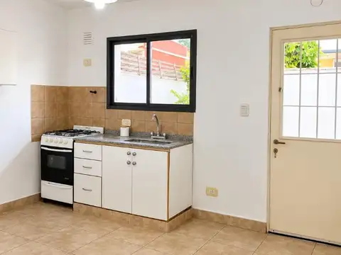 Casa en Alquiler con 1 cochera
