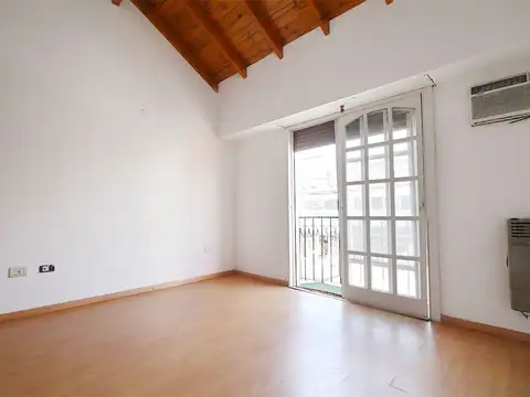Depto Tipo Casa 4 ambientes con 1 baño