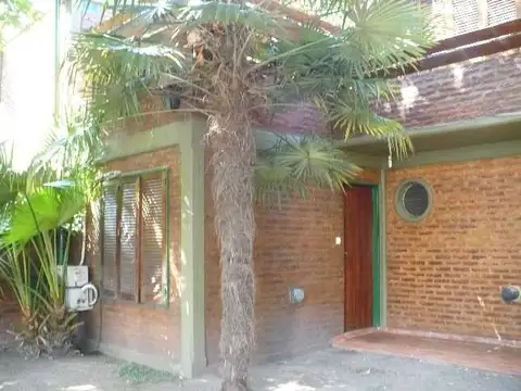 Depto Tipo Casa en Venta en Villa Luzuriaga, USD 45.000