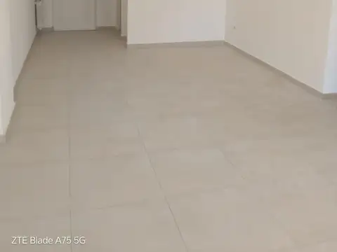 Tucumán 400, Piso 2