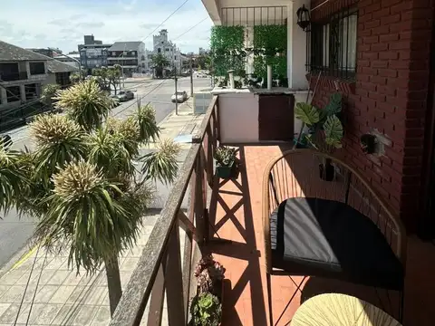 VENTA DPTO 2 AMB AL FRENTE CON BALCONES SALIENTES