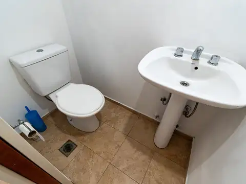 Venta triplex 5 amb con jardin Olivos