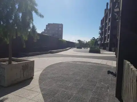 Oficina y Local en Zaduh