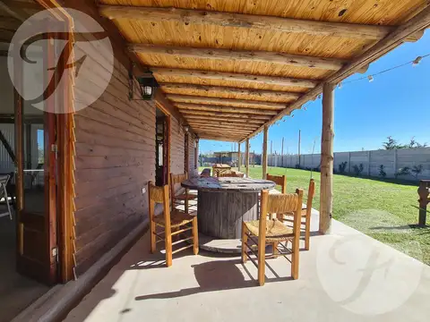 Casa 5 ambientes con 4 baños