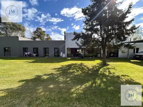 VENTA QUINTA EN MERCEDES B.