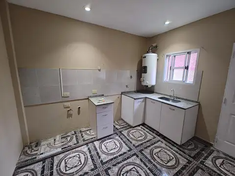 Departamento en Alquiler en Gregorio de Laferrere, $ 580.000