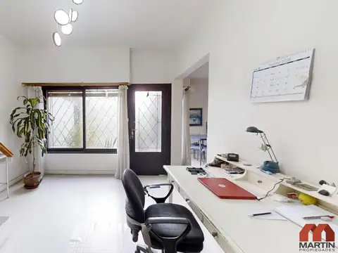 Casa 2 ambientes con 2 baños