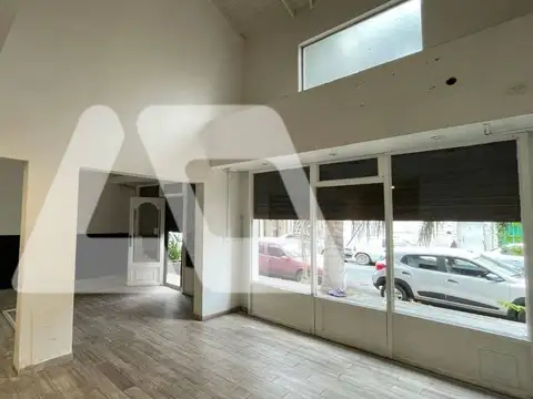 Local en Alquiler en Lanús, $ 1.800.000