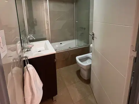 Departamento en Alquiler con 1 cocheras