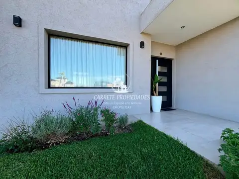 Casa en Alquiler de 3 dormitorios