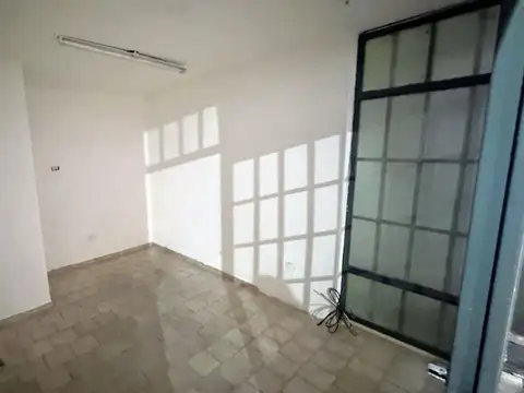 Local en Venta 33 años