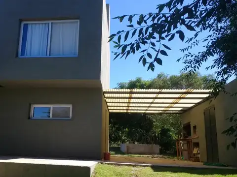 Casa en venta en Comuna de San Roque. (C92)