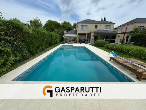 Casa 5 ambientes con 3 baños