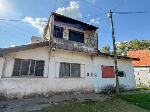 Venta complejo 4 departamentos de 2 y 3 amb con cochera - Cuartel Quinto , Moreno