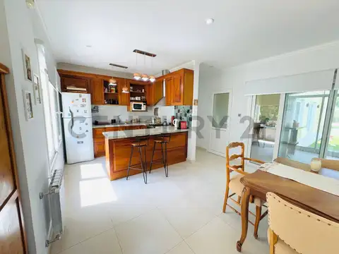 Casa en Alquiler en Club Miralagos, USD 1.500