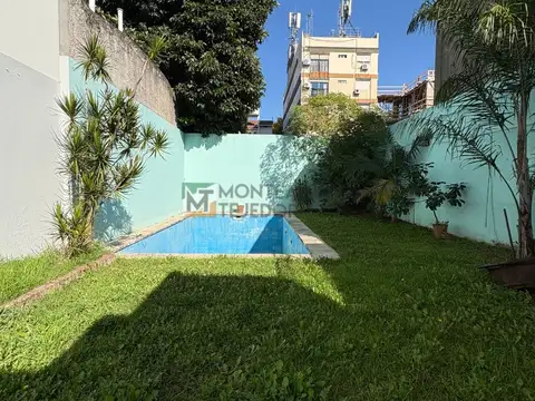 AMPLIA CASA DE 3 DORMITORIOS, GRAN LIVIING COMEDOR,COCHERA Y PARQUE CON PICINA