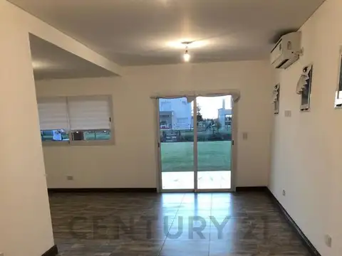 Casa en Alquiler de 4 dormitorios