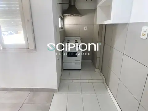 Depto Tipo Casa en Alquiler en City Bell, $ 650.000