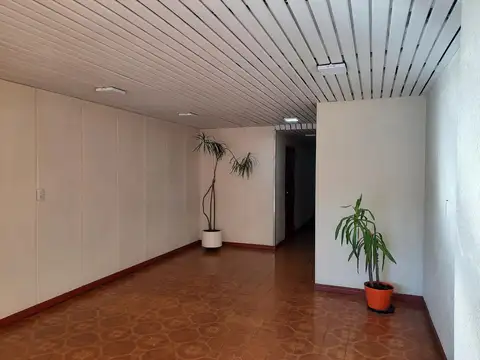 Departamento en Alquiler en Parque Chacabuco, $ 700.000
