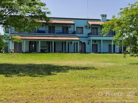 Espectacular campo, con muy buen casco e instalaciones. Agrícola ganadero turístico