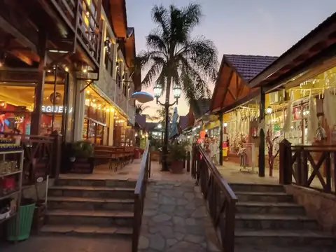 Galería Comercial Venta Exclusiva: 14 locales   depto - Capilla del Monte - Córdoba