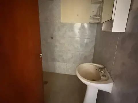 Casa 2 ambientes con 1 baño