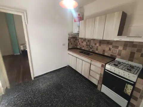 Depto Tipo Casa 4 ambientes con 1 baño