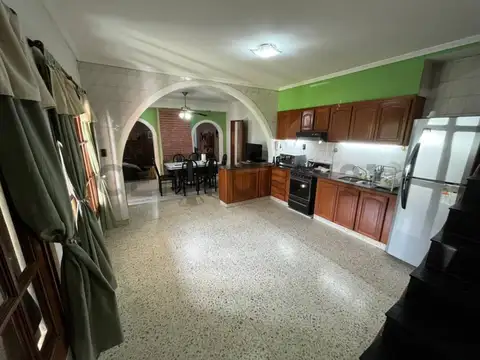 VENTA DE CASA QUINTA DE 4 AMBIENTES EN 6 LOTES EN ALEJANDRO KORN
